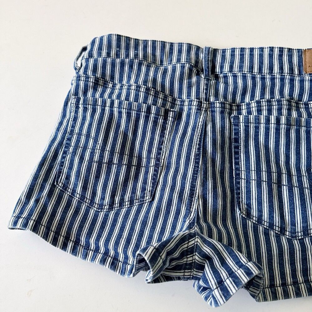 American Eagle 10 Hi-Rise Shortie Blue Stripe Denim Shorts Next Level Stretch - Picture 13 of 13